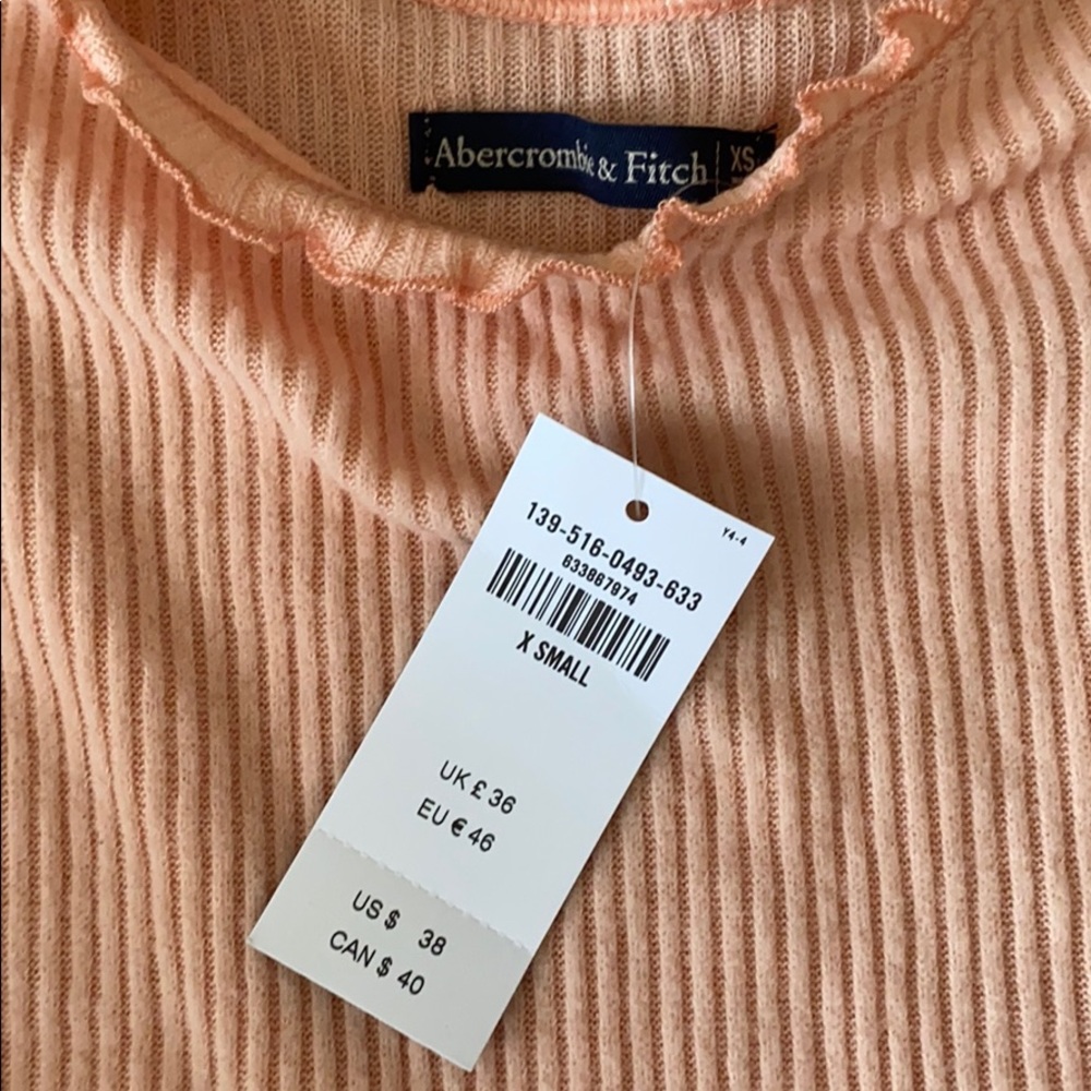 A&F off shoulder top. NWT! - Picture 2 of 2